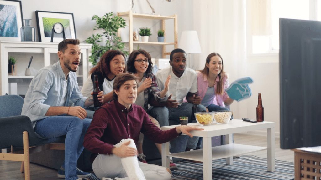 Watching the same live event on the same streaming platform helps reduce timing differences between viewers.